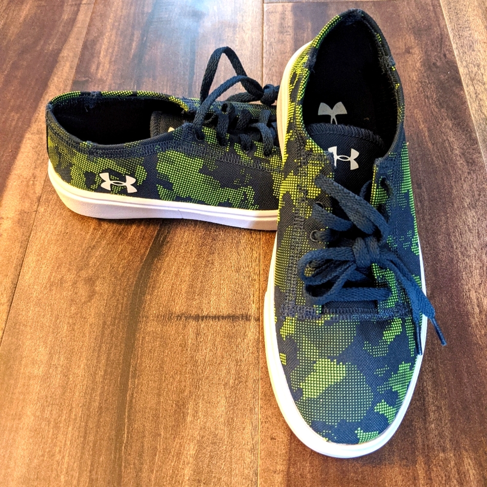 Under Armour Youth Shoes
